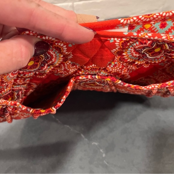 Vera Bradley paprika pattern saddle up crossbody bag LIKE NEW - Picture 15 of 15
